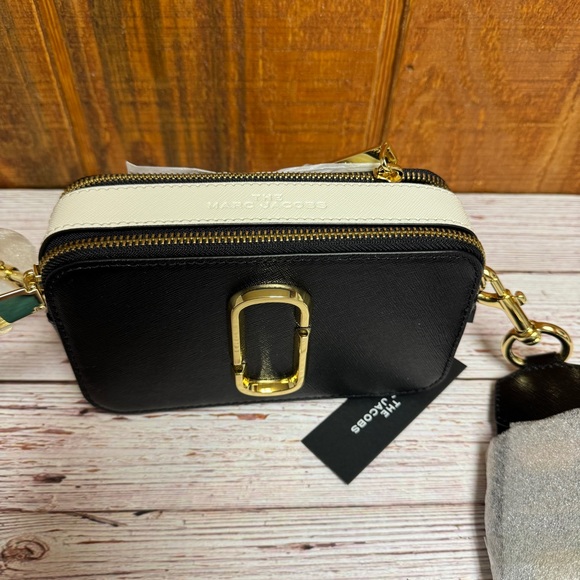 Marc Jacobs Snapshot Crossbody - Picture 3 of 6